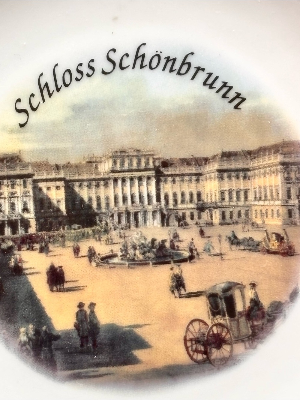 Schloss Schönbrunn Decorative Plate - Vintage Scenic Home Accent (Beige, Cream)